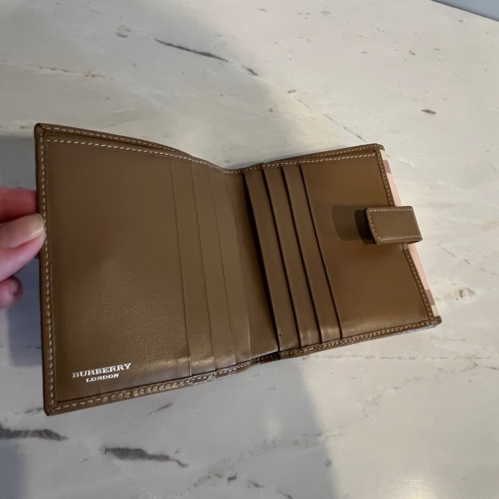 Burberry Nova Check Pastel bifold wallet - Picture 7 of 11